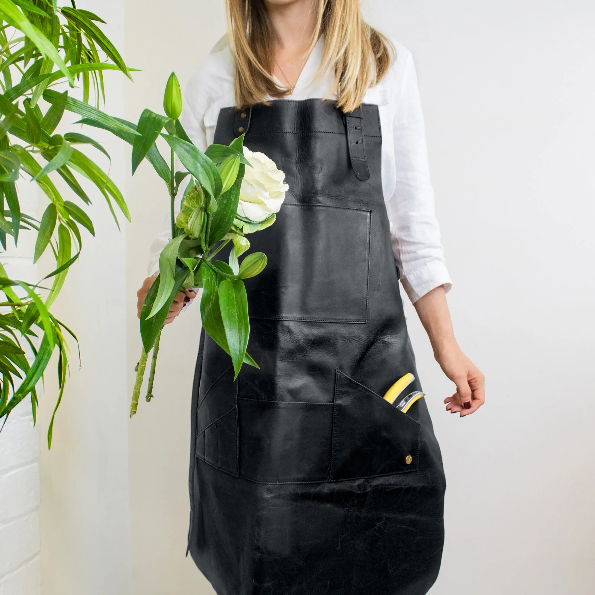 Multi-Pocket Leather Apron - Image 8